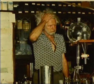 Alexander Shulgin in his lab